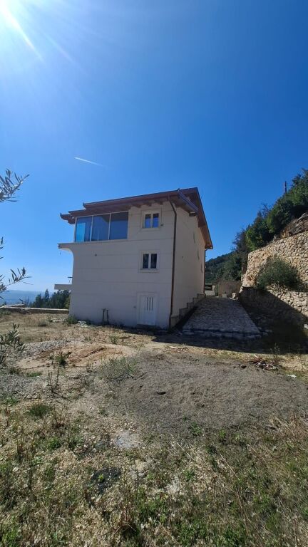 Villa &amp; Land for sale in Dajt