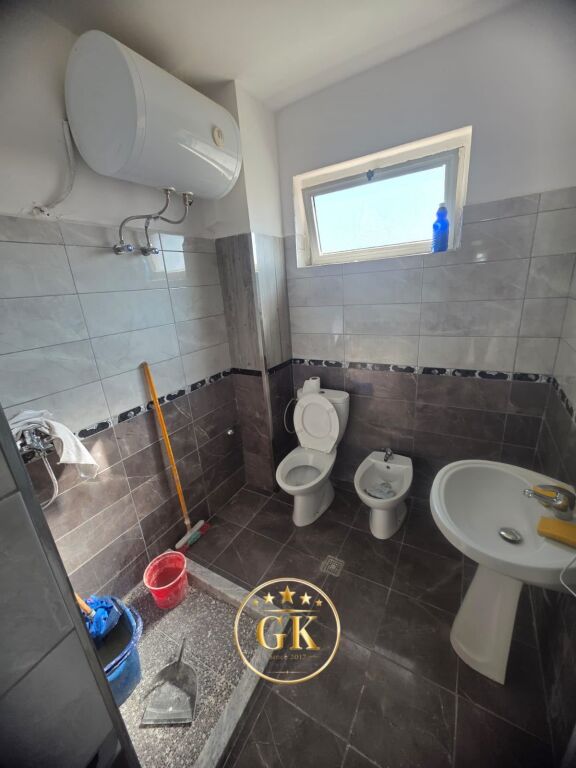 SHITET APARTAMENT 2+1 PRAN GJIMNAZIT NAIM FRASHERI DURRES