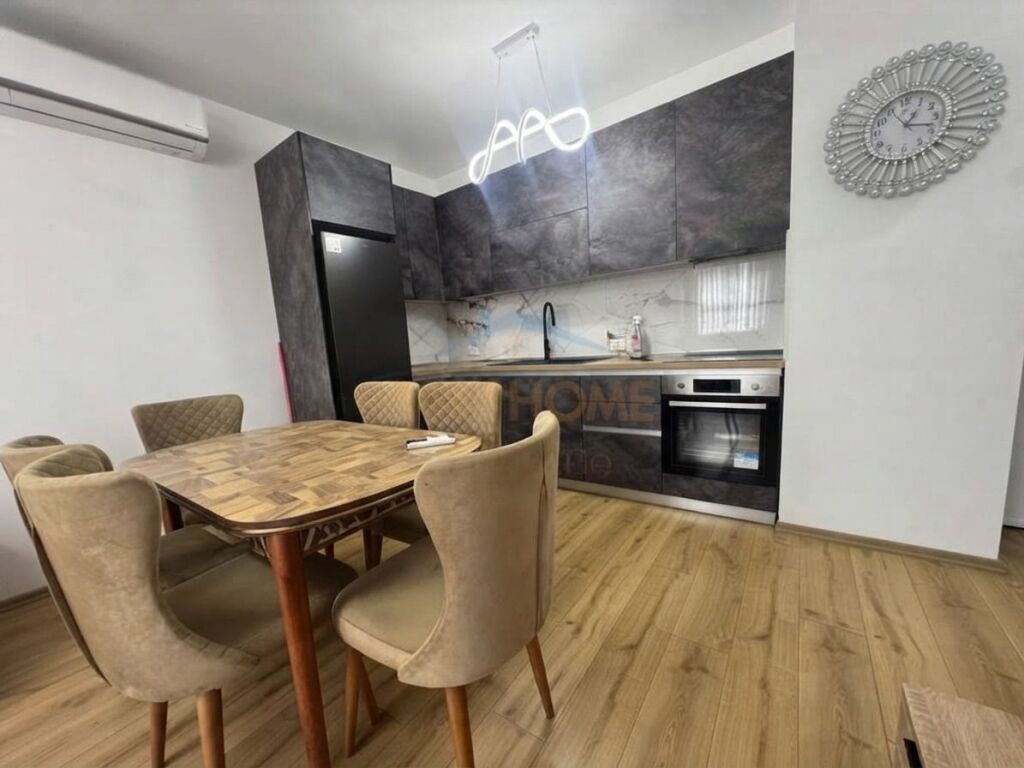 Affitto, Appartamento 1+1, Residenza Future Home, Tirana.