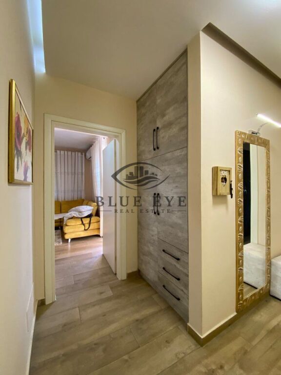 JEPET ME QIRA – APARTAMENT 2+1 PRANË GJYKATËS!