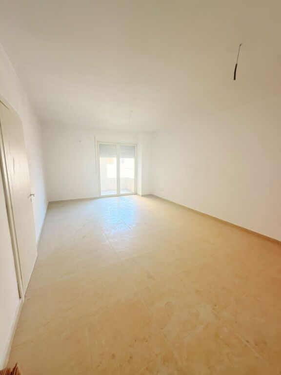 SHITET APARTAMENT 1+1 NE RRUGEN E PORTIT, DURRES