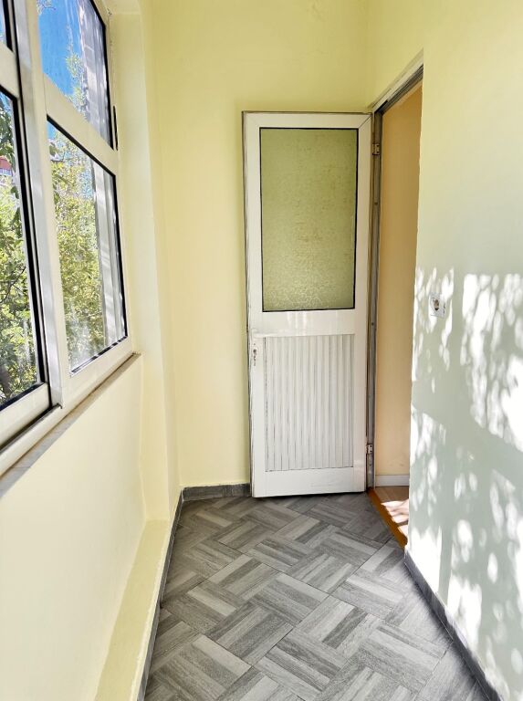 🏡 **Apartament 1+1 për Shitje – Rruga Irfan Tomini**  