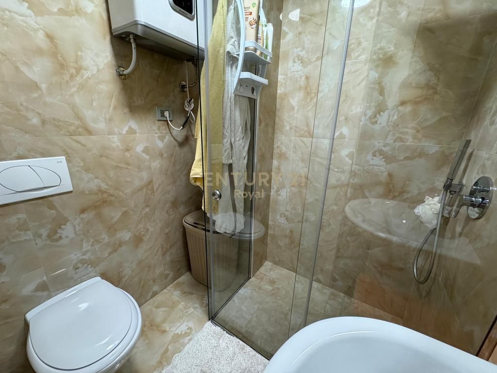 Jepet me qira dupleks 3+1+2 ne Komunen e Parisit
