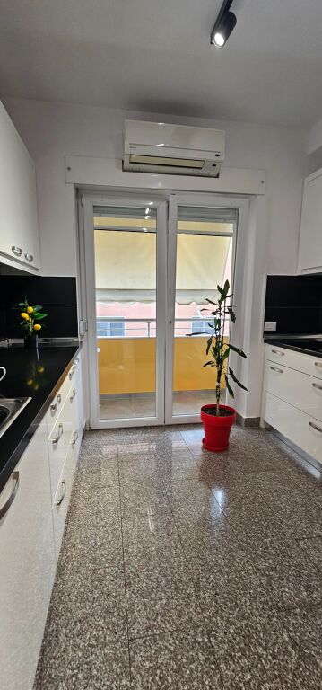 JEPET ME QIRA – APARTAMENT 3+1+3 + PARKIM