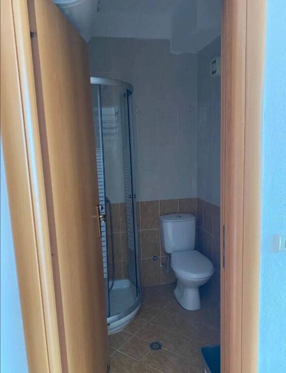 Apartament me qera 1+1 Pazari i ri