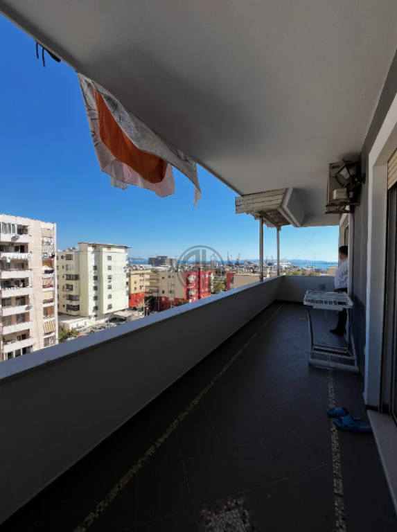 Apartament 2+1 per Qira prane UKD