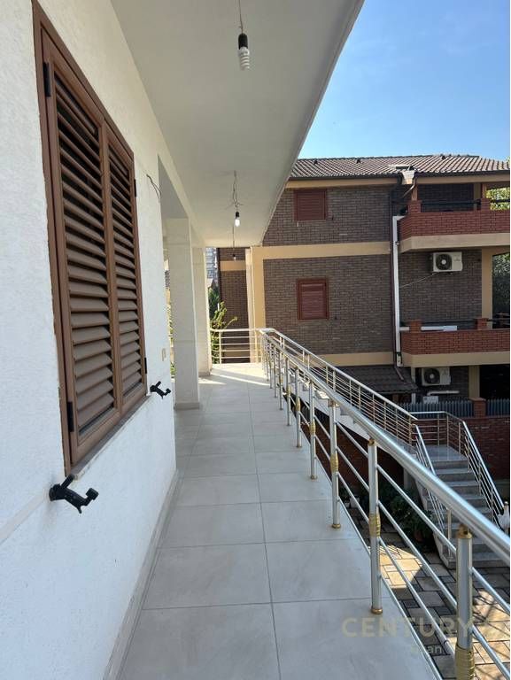 Appartamento 2+1 + parcheggio in affitto in una villa privata a Don Bosko. 800 € /Mese