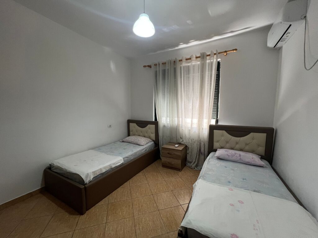 Apartment 2+1 at Rrota e Kuqe, Beach