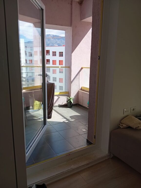 For rent 2+1+1 Ali Demi Mangalemi 55,000 lek