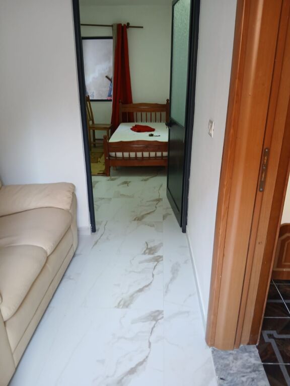 Apartament me qera
