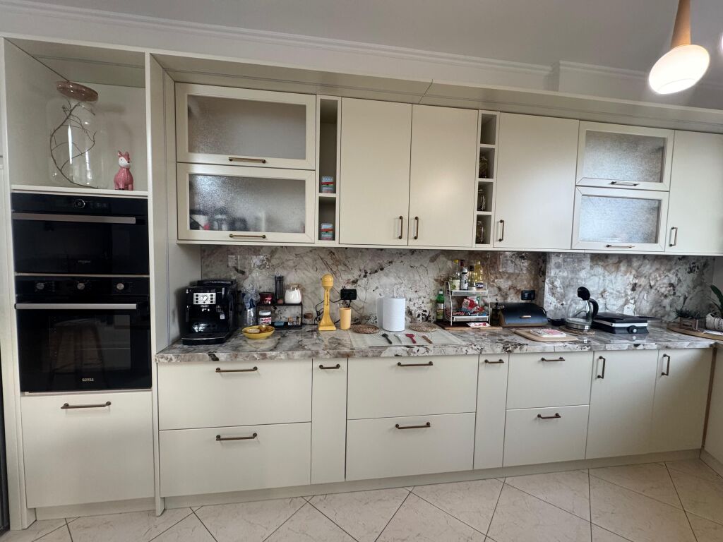 Super apartament per qira