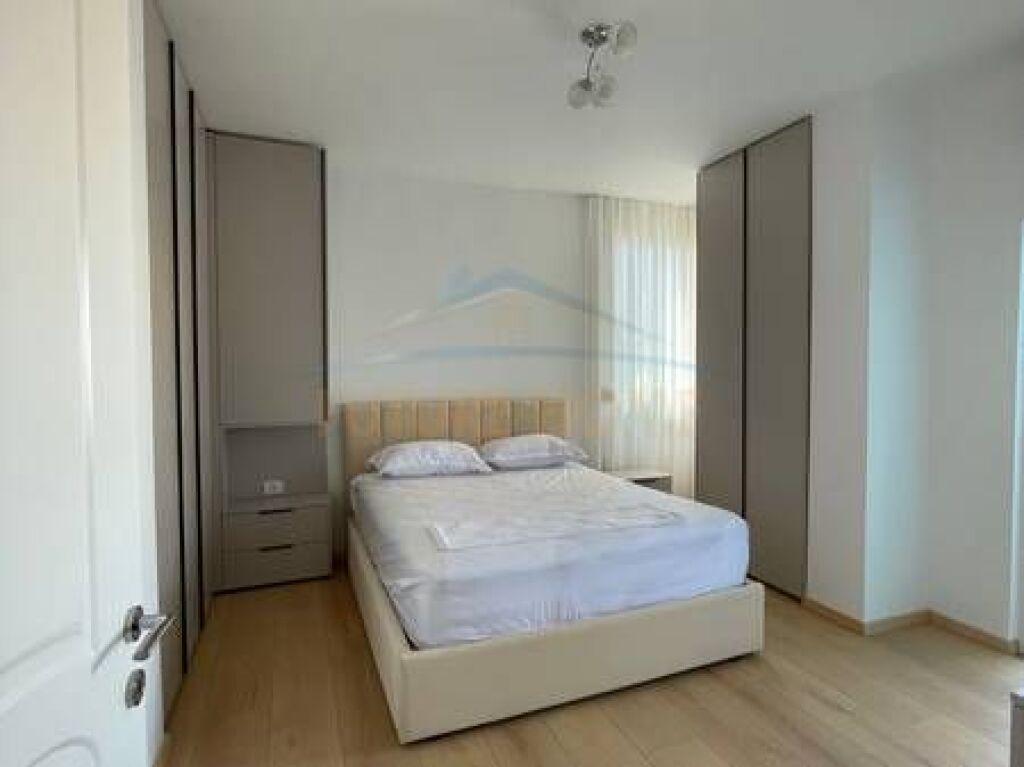 Rent, Apartment 2+1+2, Elbasanit Street.