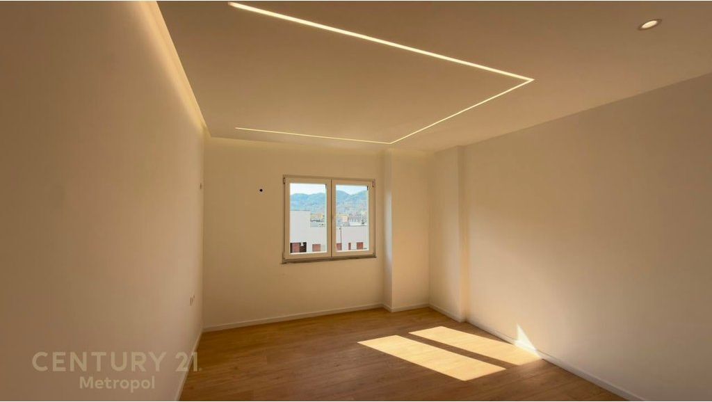 SHITET | APARTAMENT 2+1 te 21 Dhjetori |Pas ish-UET