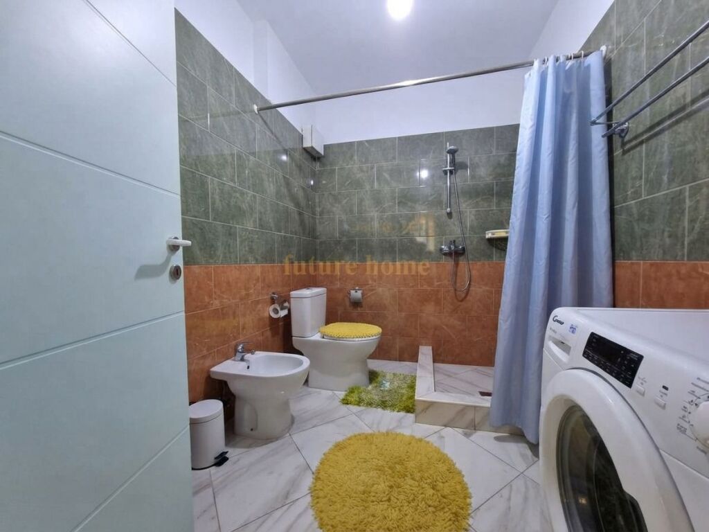 Shitet , Apartament 2+1+2 , Selvia , Tirane