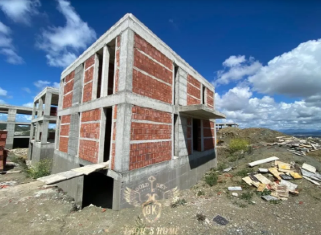 FOR SALE 3-STOREY VILLA CURRILA DURRES