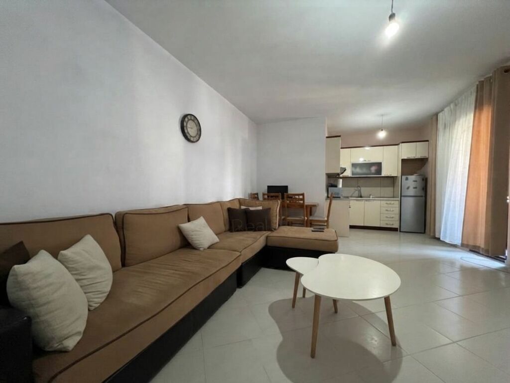 Shitet, Apartament 1+1 , Unaza e Re, Tirane .