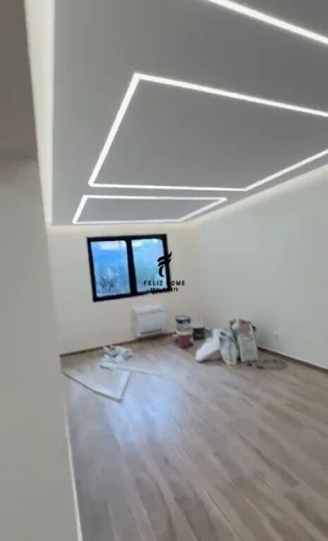 NEGOZIO IN AFFITTO 90 M2 EX MERCATO ELETTRICO 120.000 LEKE FH-94096