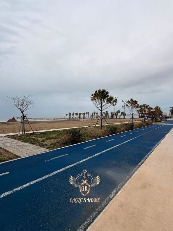 AMBIENT BIZNESI ME QERA E PERSHTATESHME PER RESTORANT PLAZH DURRES