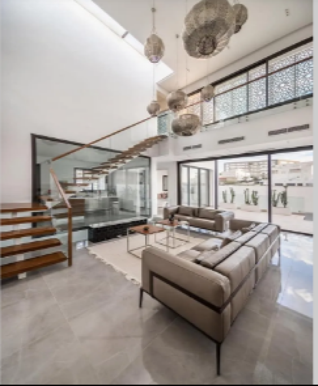 FOR SALE 3-STOREY VILLA CURRILA DURRES