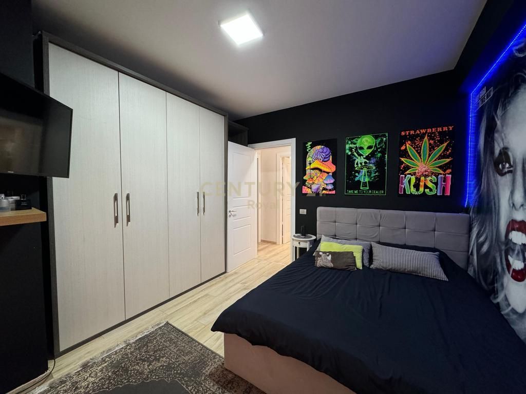 Jepet me qira dupleks 3+1+2 ne Komunen e Parisit