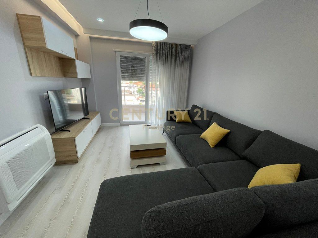 2+1+2 Apartment for Rent, Near the American Embassy, ​​Tirana!