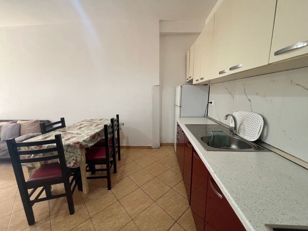 Apartment 2+1 at Rrota e Kuqe, Beach