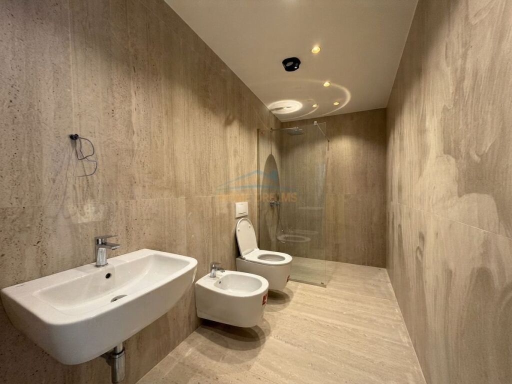 Qera, Apartament 1+1 , Pazari i Ri , Tirane