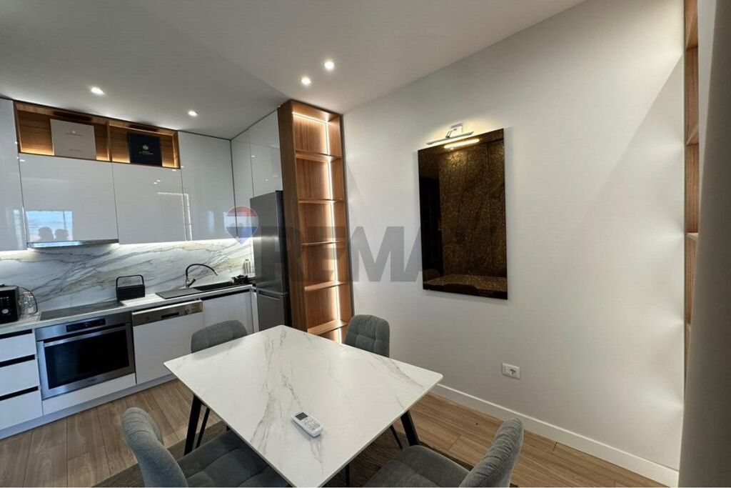 Apartament 2+1 per shitje Komuna e Parisit