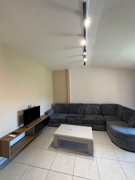 Rent | Vilë 1 + 1 | Ali Demi | 400 €/month