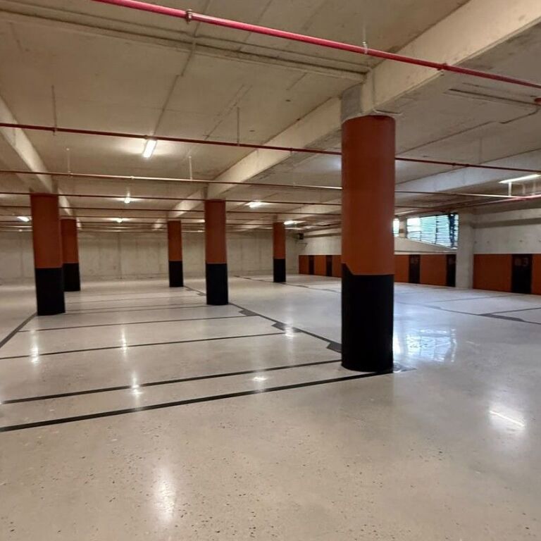 🏢 JEPET ME QIRA | SHOWROOM 3,500 m²