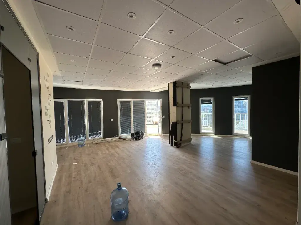 Rent | Ambjent Biznesi | Zogu i Zi | 2300 €/month
