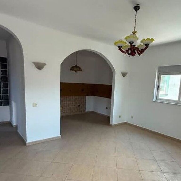 🏡 APPARTAMENTO 2+1 IN AFFITTO – COMUNE DI PARISIT 📍