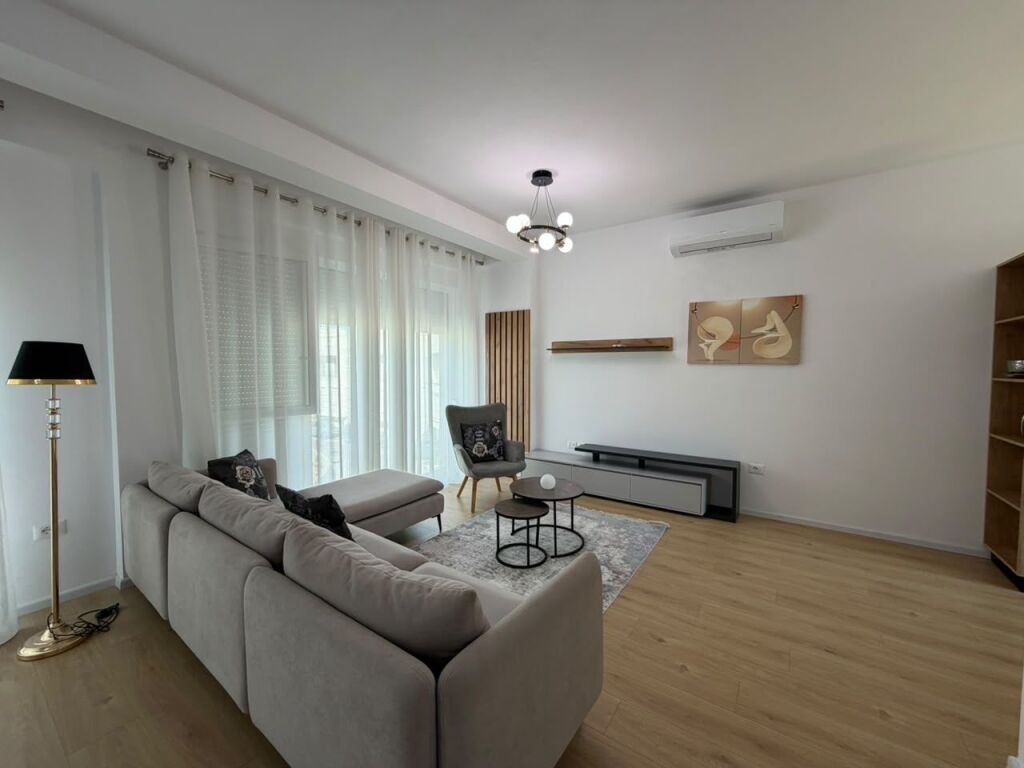 Villa su 3 piani in affitto presso Residenca Aba a Sauk.