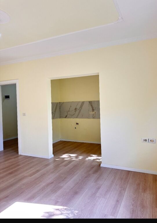 🏡 **Apartament 1+1 për Shitje – Rruga Irfan Tomini**  