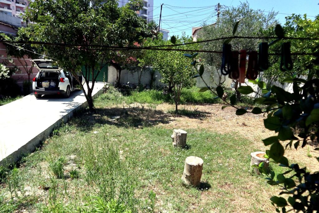 In affitto: una casa indipendente di 50 mq nel centro di Vlorë,