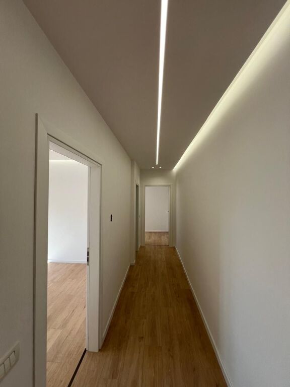 Apartament ne Shitje 2+1 prane 21 Dhjetorit