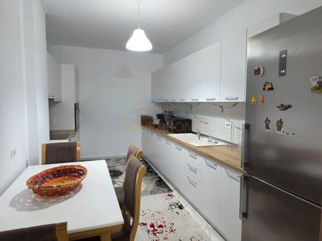 SHITET, APARTAMENT 2+1, KOMPLEKSI TOM DOSHI, Tiranë.