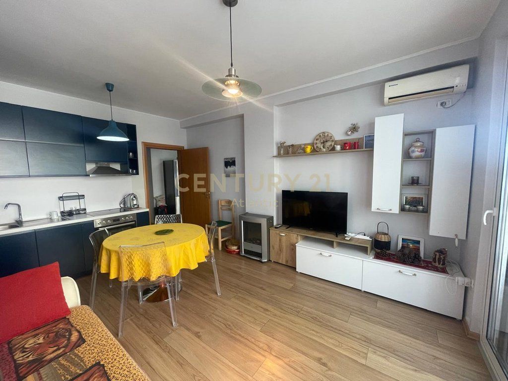 Apartment 1+1 for Rent – Sea View, First Line, Kavaja Rock
