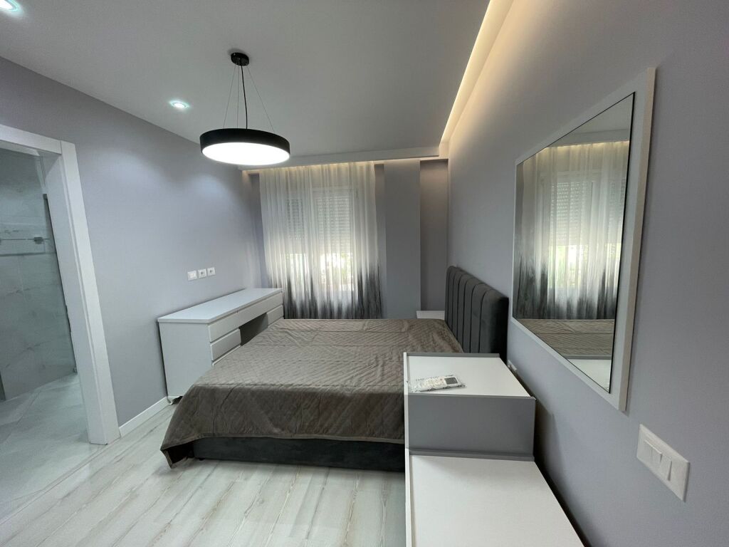 🏡 Jepet me qira apartament 2+1+2 pranë Ambasadës Amerikane!