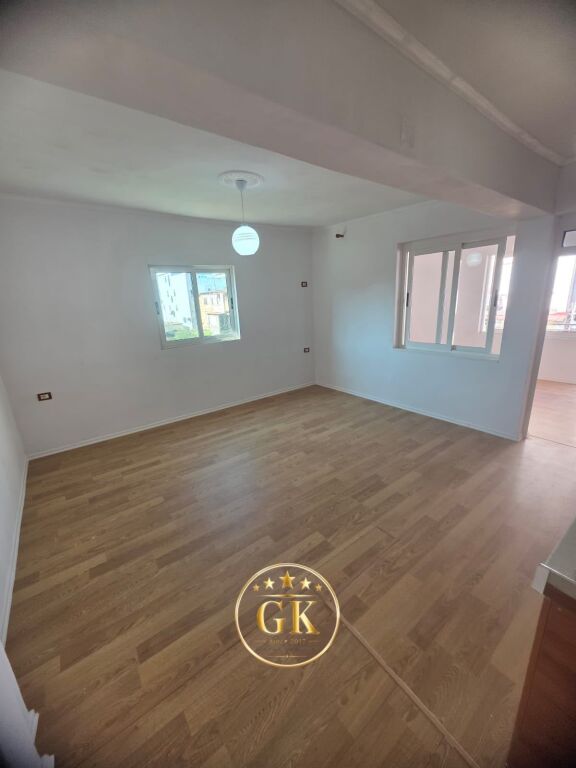 SHITET APARTAMENT 2+1 PRAN GJIMNAZIT NAIM FRASHERI DURRES