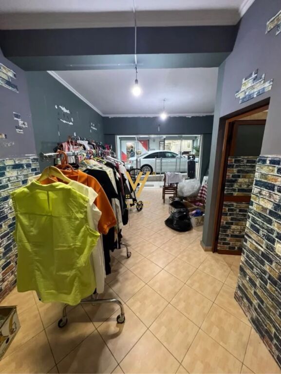 SHOP FOR RENT 40 M2 IN THE STUDENT CITY 500 EURO