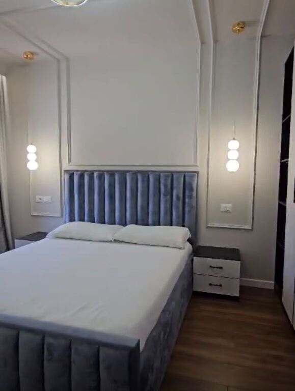 appartamento di lusso in affitto a Komuna e Parisit