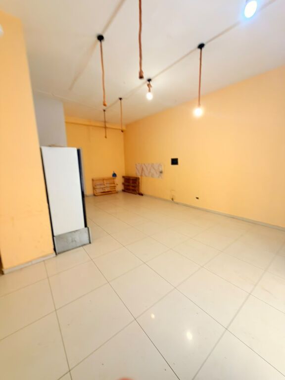 BUSINESS PREMISES FOR RENT NEAR THE TRAIN STATION, DURRES