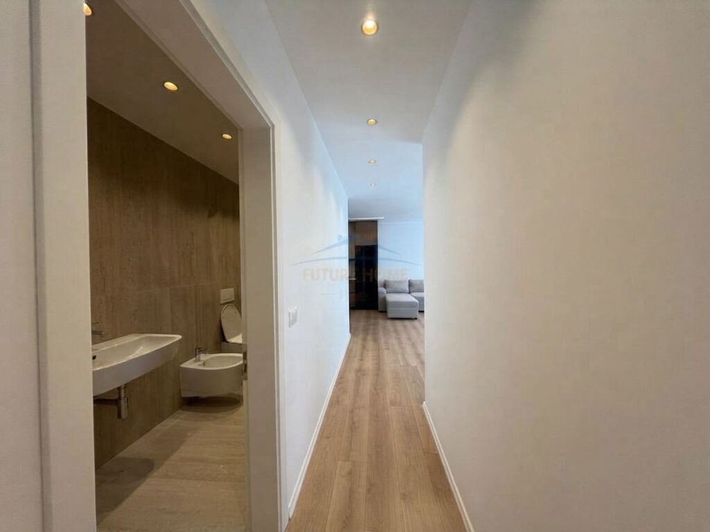 Qera, Apartament 1+1 , Pazari i Ri , Tirane