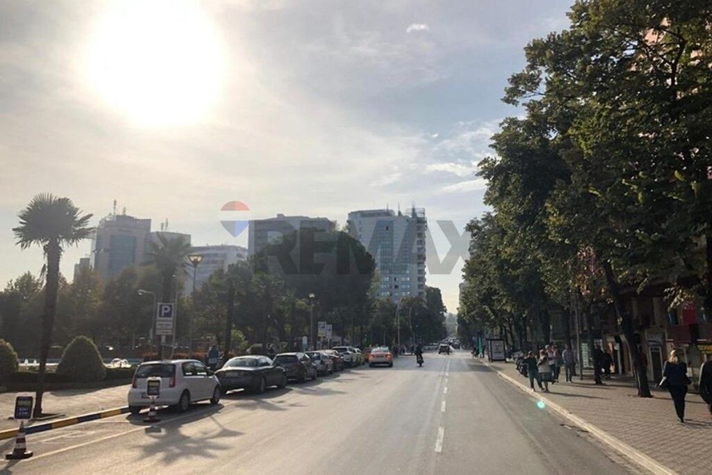 Office - For Rent - Blloku, Tirana