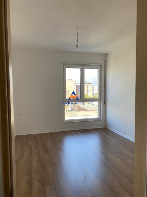 AFFITTASI APPARTAMENTO 2+1+BALCONE "5 MAGGIO" 55.000 LEKE