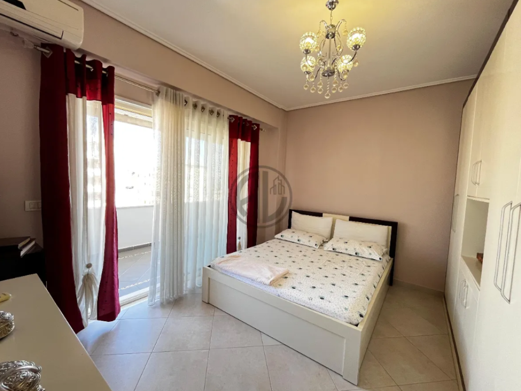Apartament 2+1 per Qira prane UKD