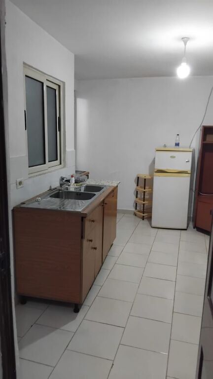 For 2 girls near PARTIZANI HIGH SCHOOL /SELVIA 25,000 LEKE