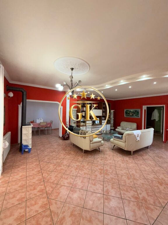 SHITET APARTAMENT 2+1+2+VERAND+TARRAC + 1POST PARKIMI PRANVERA DURRES