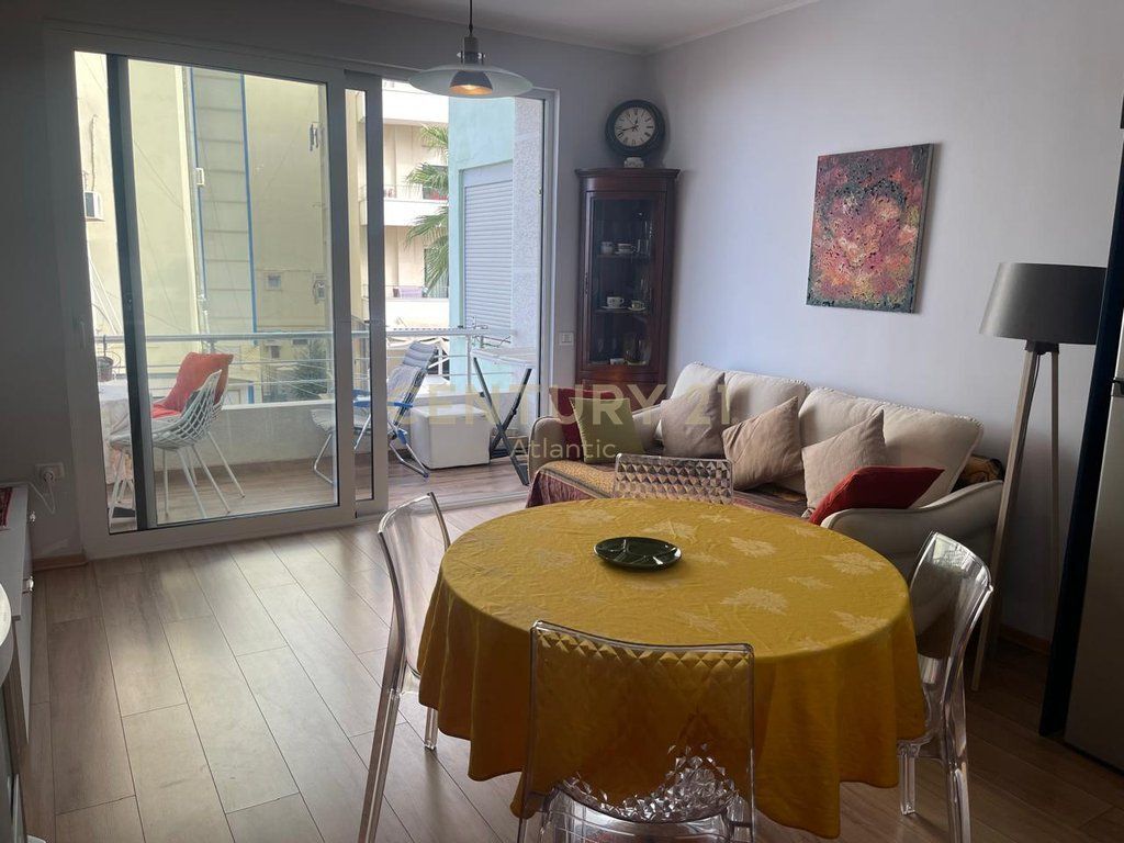 Apartment 1+1 for Rent – Sea View, First Line, Kavaja Rock